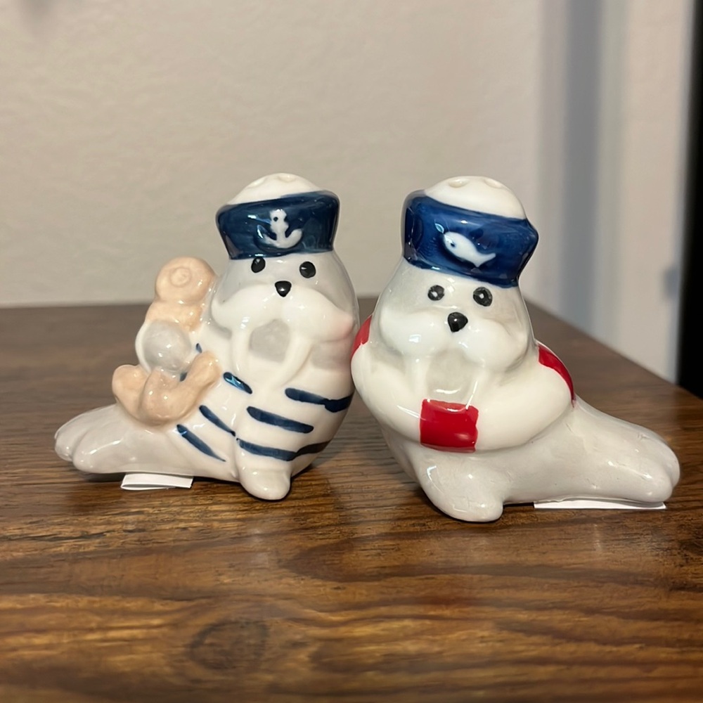 Nautical Walrus Mini Salt & Pepper Shakers New Anchor Boat Sailor Figurine